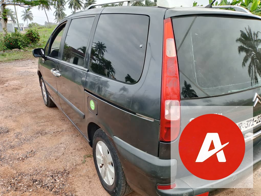 2002 Citroën C8 2.0 Petrol Manual