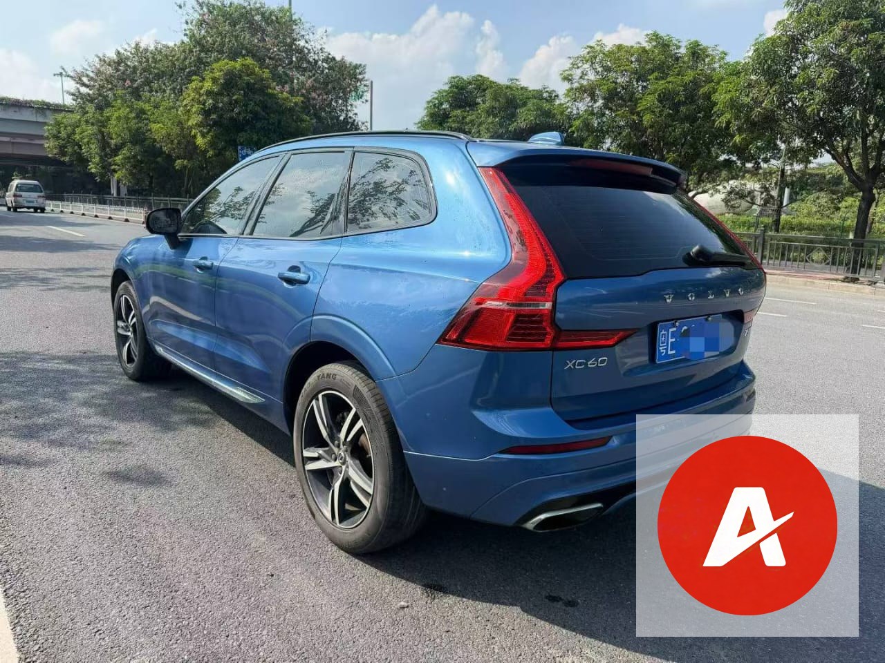 2019 Volvo XC60 T5 R-Design 2.0T 4WD