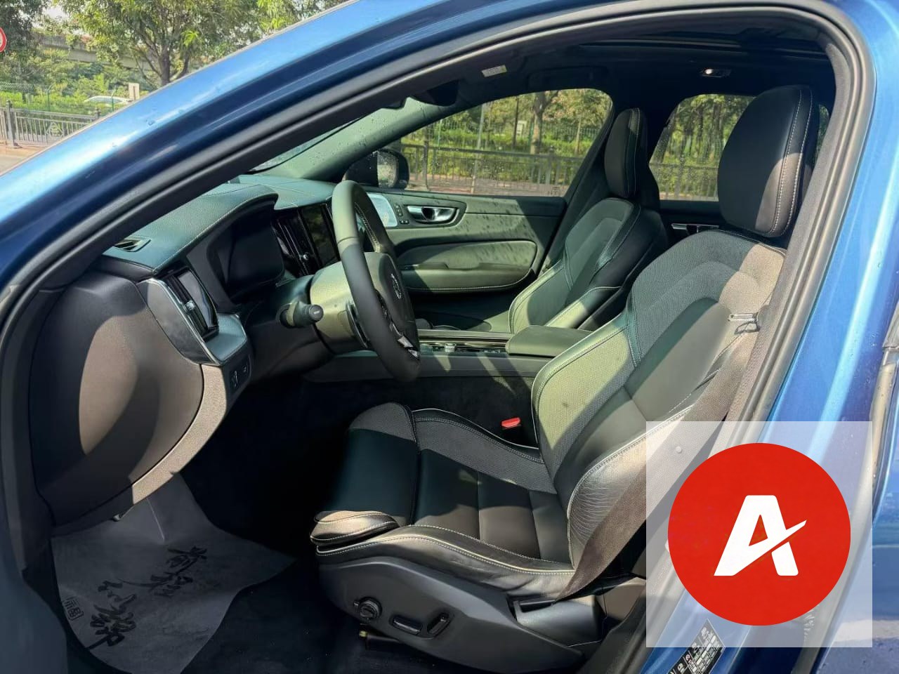 2019 Volvo XC60 T5 R-Design 2.0T 4WD