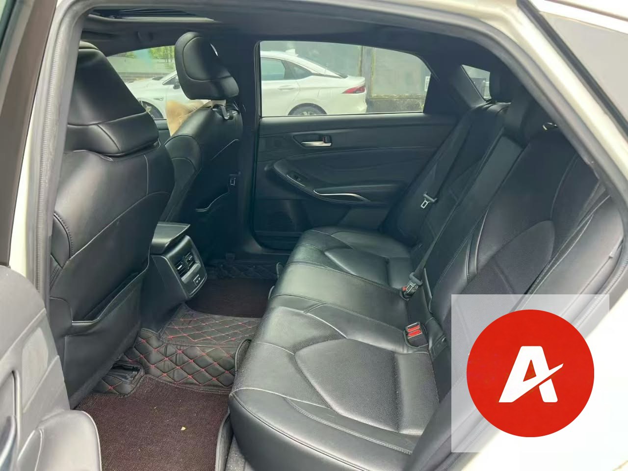 🚘 2022 TOYOTA AVALON 2.0L LUXURY – PREMIUM COMFORT MEETS RELIABILITY!