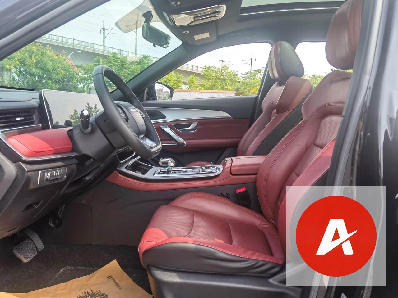  2022 JETOUR X70 PLUS 1.5T DCT – 7-SEATER SUV