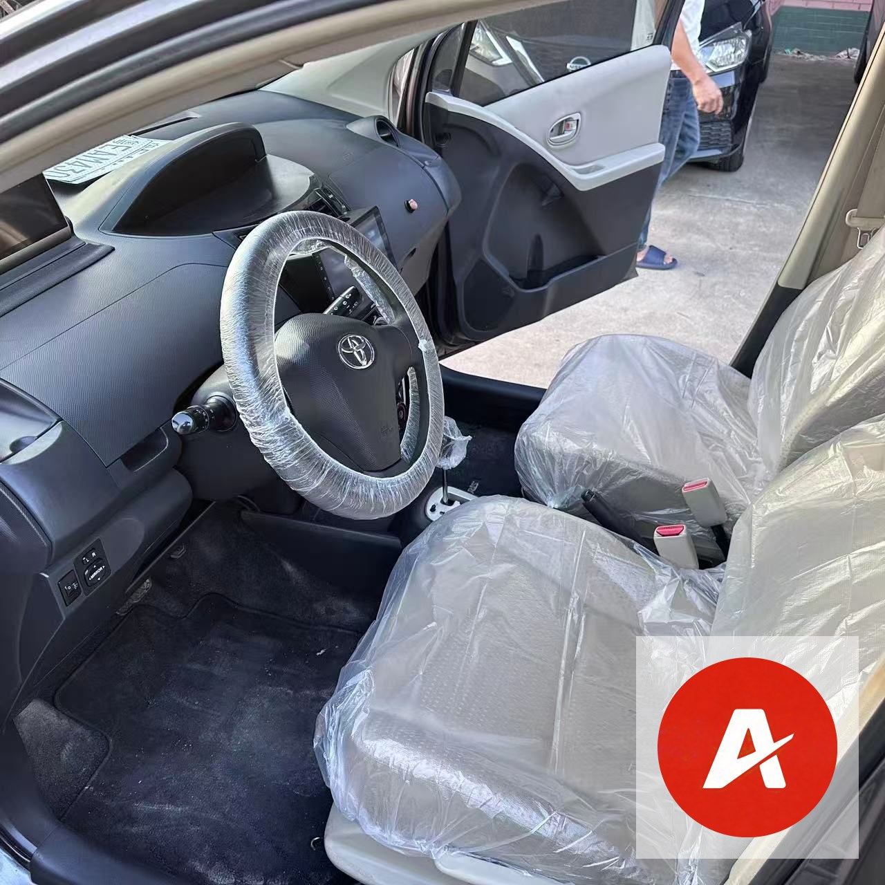 2012 Toyota Yaris 1.6L Automatic – Compact & Economical Hatchback