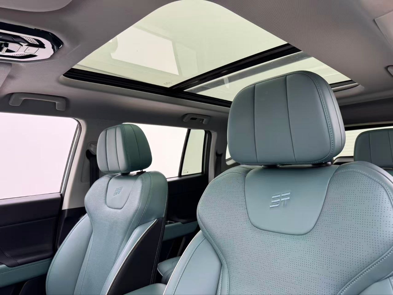 2025 Jetour T1 2.0T 4WD – Premium Intelligent SUV