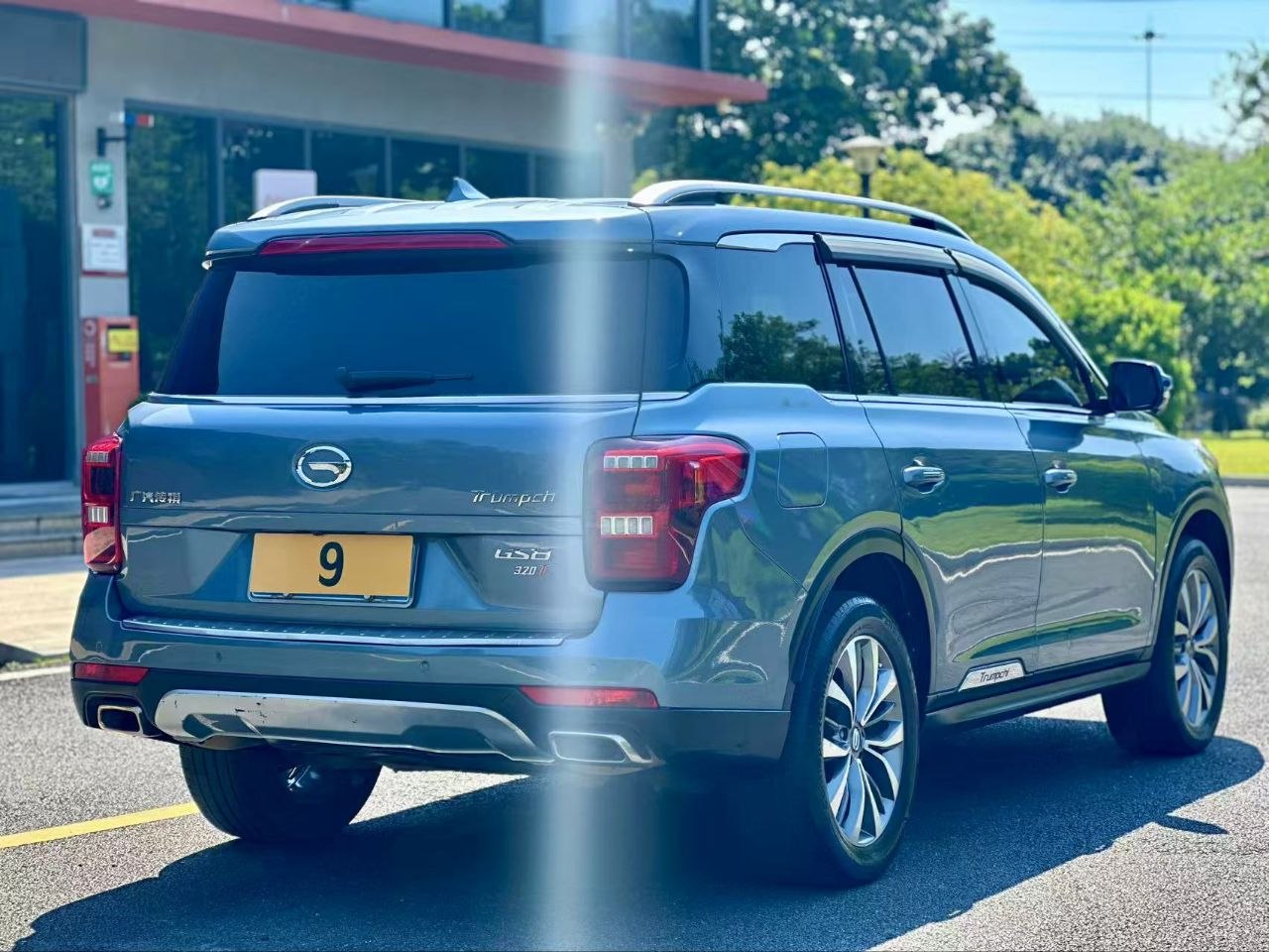 2017 GAC Trumpchi GS8 2.0T – 7-Seater Luxury SUV