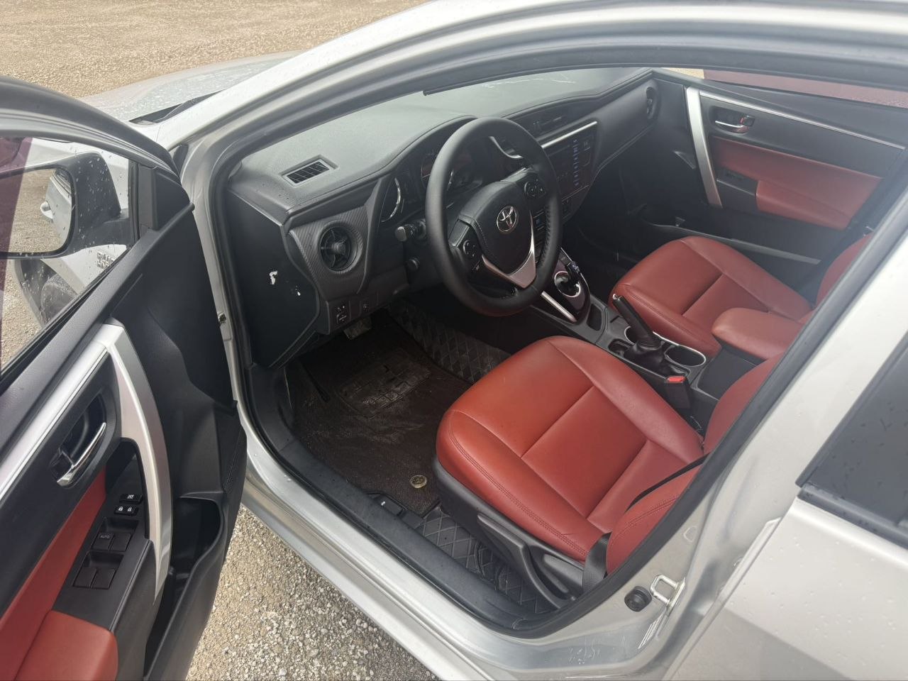 2020 Toyota Levin E+ 1.8L Plug-in Hybrid – Fuel-Efficient Sedan