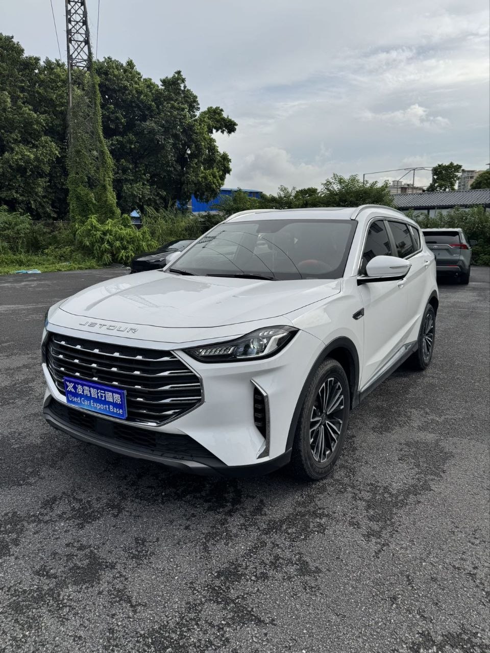 2022 Jetour X70 PLUS 1.5T DCT Premium – 7-Seater SUV