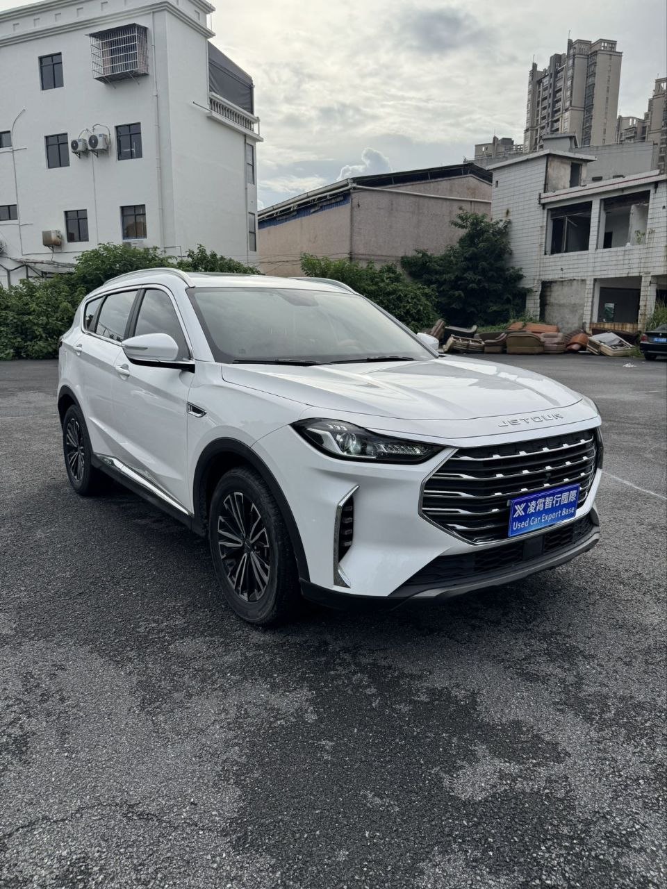 2022 Jetour X70 PLUS 1.5T DCT Premium – 7-Seater SUV