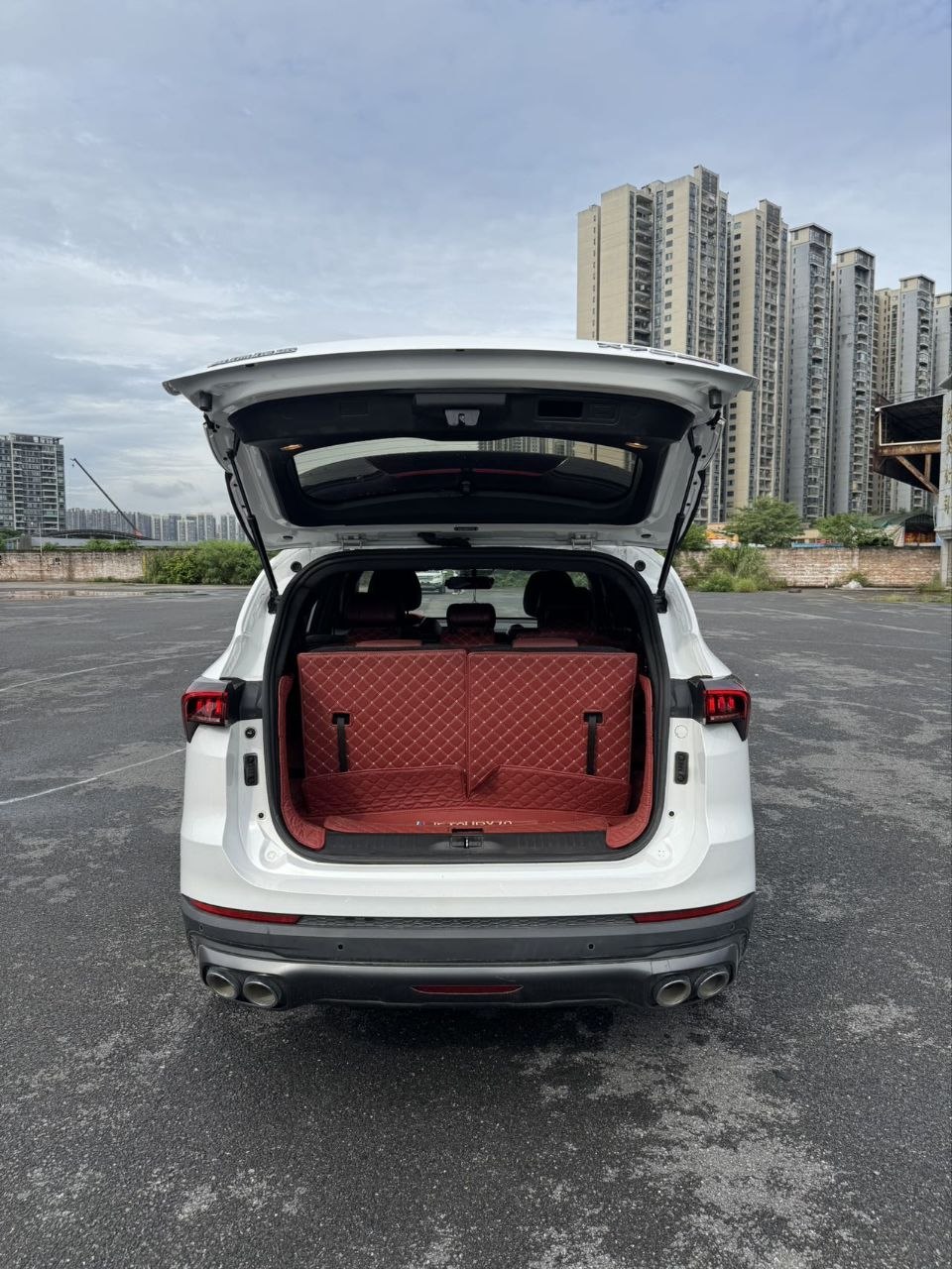 2022 Jetour X70 PLUS 1.5T DCT Premium – 7-Seater SUV