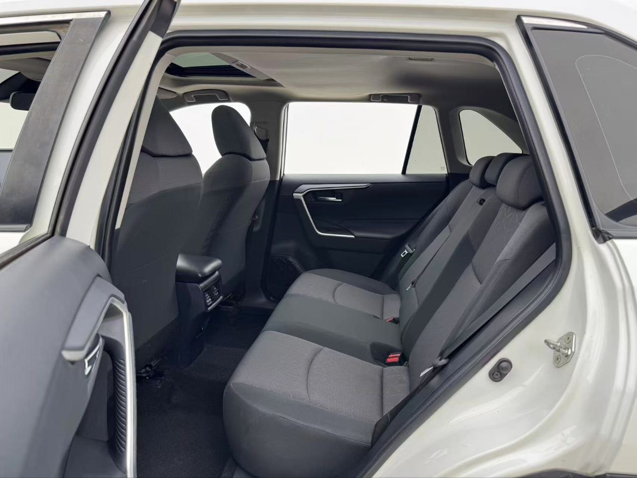 2020 Toyota RAV4 2.0L Petrol 4WD Automatic – White