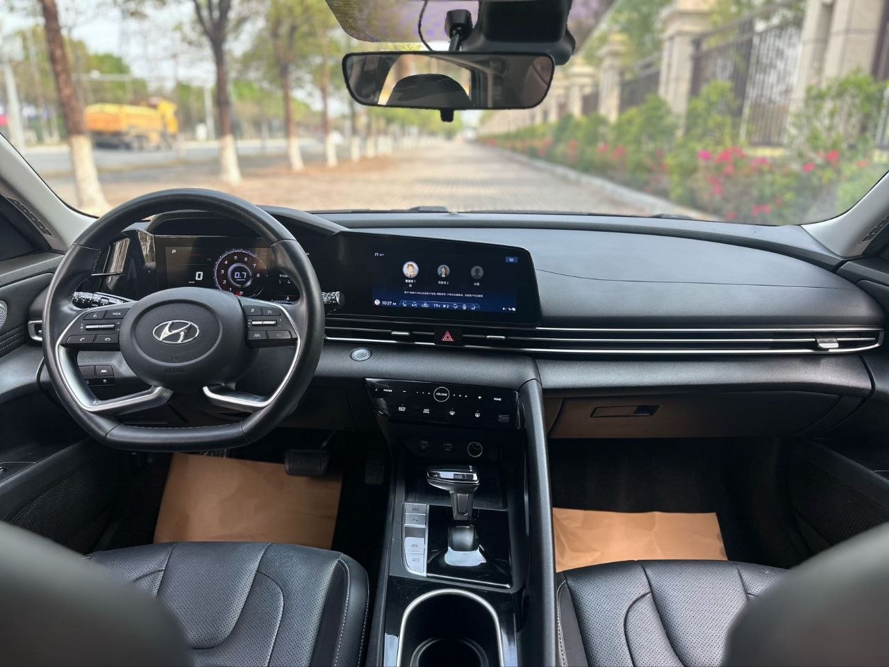2021 Hyundai Elantra 1.5L Automatic – Panoramic Sunroof
