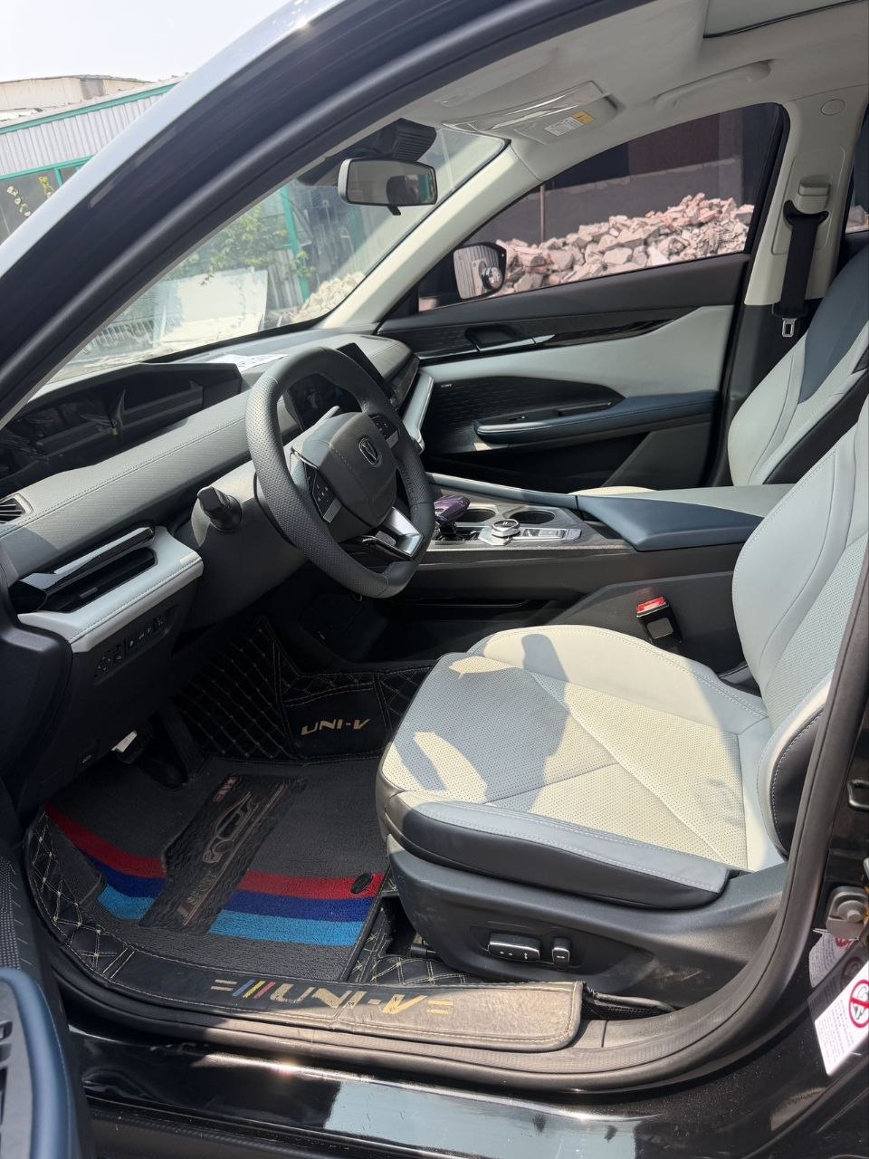 2023 Changan UNI-V iDD 1.5T Plug-in Hybrid – 5-Seater Sedan