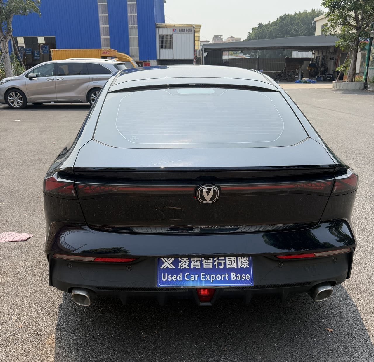 2023 Changan UNI-V iDD 1.5T Plug-in Hybrid – 5-Seater Sedan