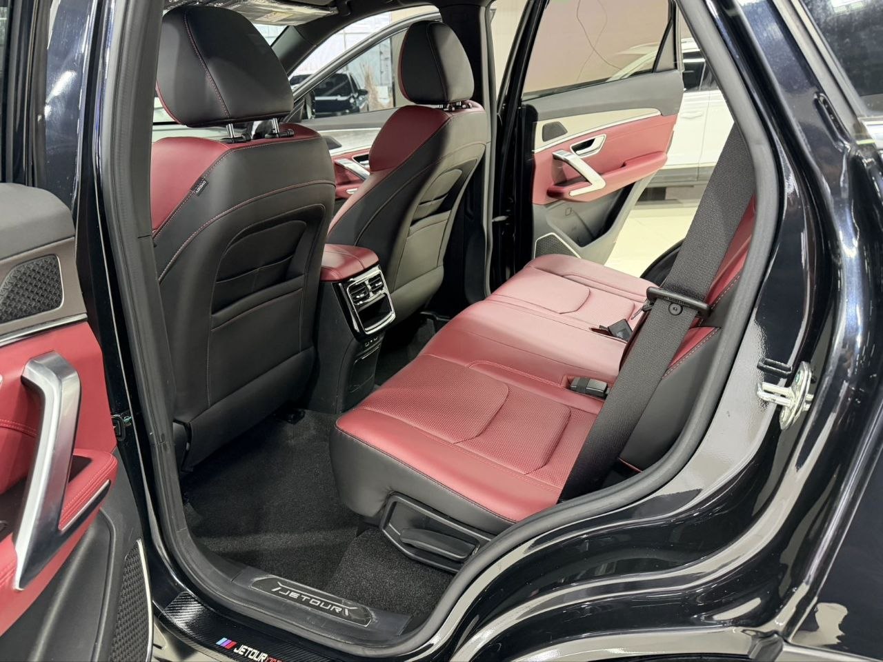 2021 Jetour X70 PLUS 1.5T – 7-Seater Automatic SUV