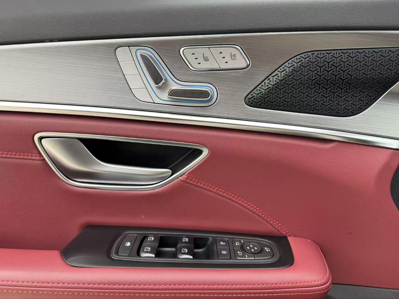 2023 Jetour X70 PLUS 1.5T DCT Brave PLUS – 7-Seater SUV