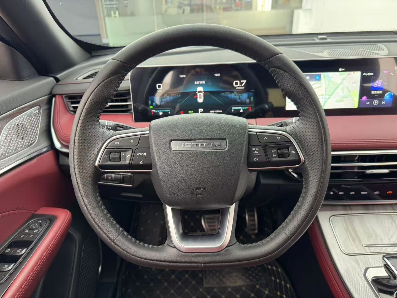 2024 Jetour X70 PLUS 1.5T Automatic SUV – Panoramic Sunroof