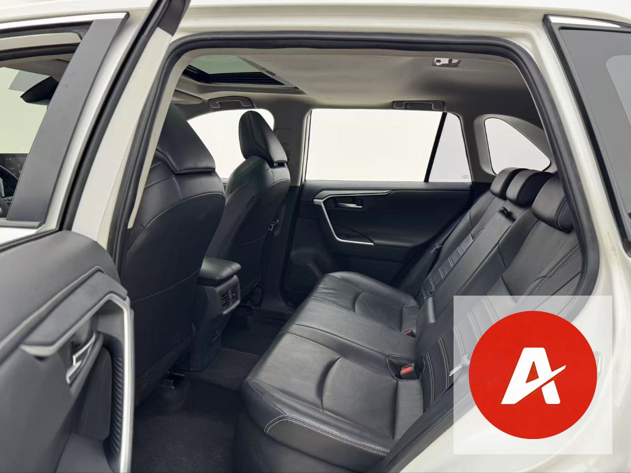 2021 Toyota RAV4 2.5L Hybrid – Premium Hybrid SUV