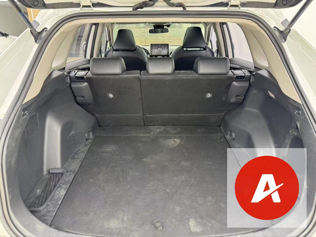 2021 Toyota RAV4 2.5L Hybrid – Premium Hybrid SUV