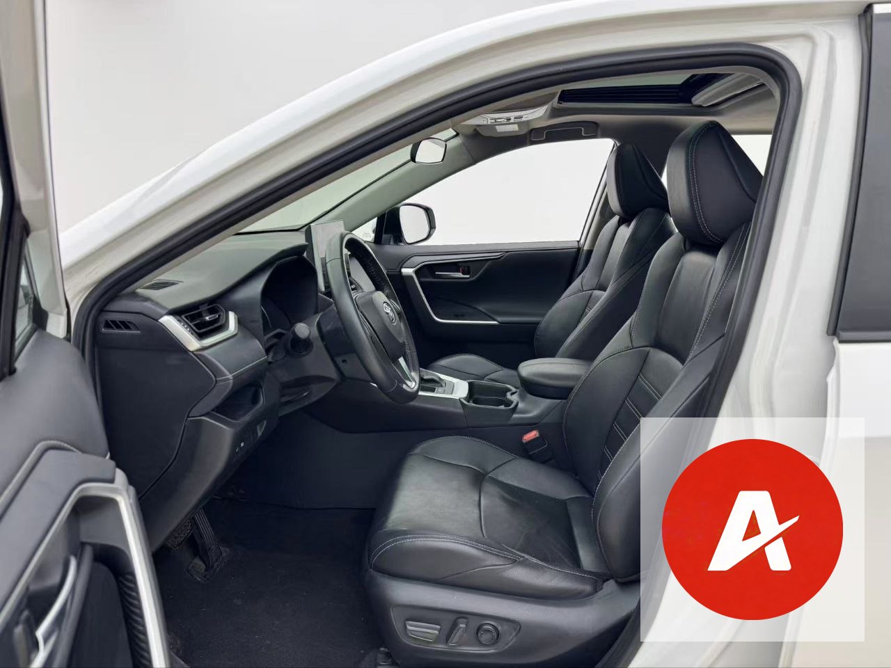 2021 Toyota RAV4 2.5L Hybrid – Premium Hybrid SUV